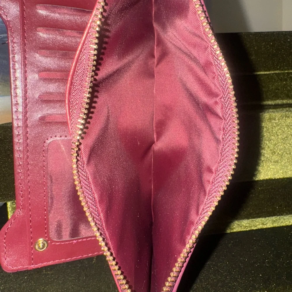 Elegant Bagley Mishka Quilted Burgundy Clutch-NWT